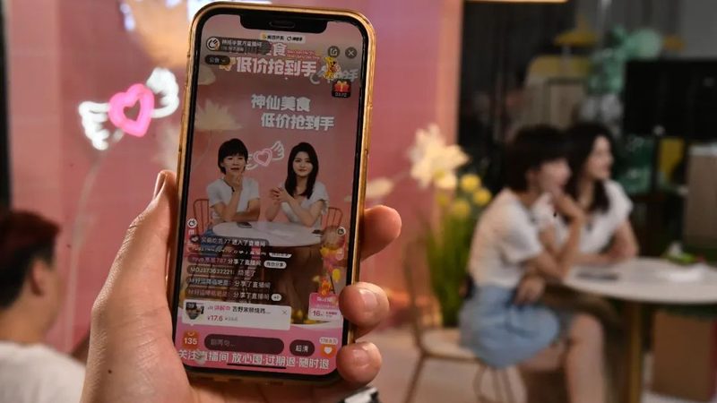 育儿嫂薪资揭秘：北京育儿嫂月薪行情解析
